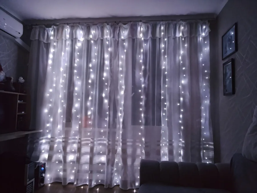 Гирлянда штора 3x3 метра, 300LED, "светодиодные капли" от USB, холодный белый цвет, 8 режимов + пульт